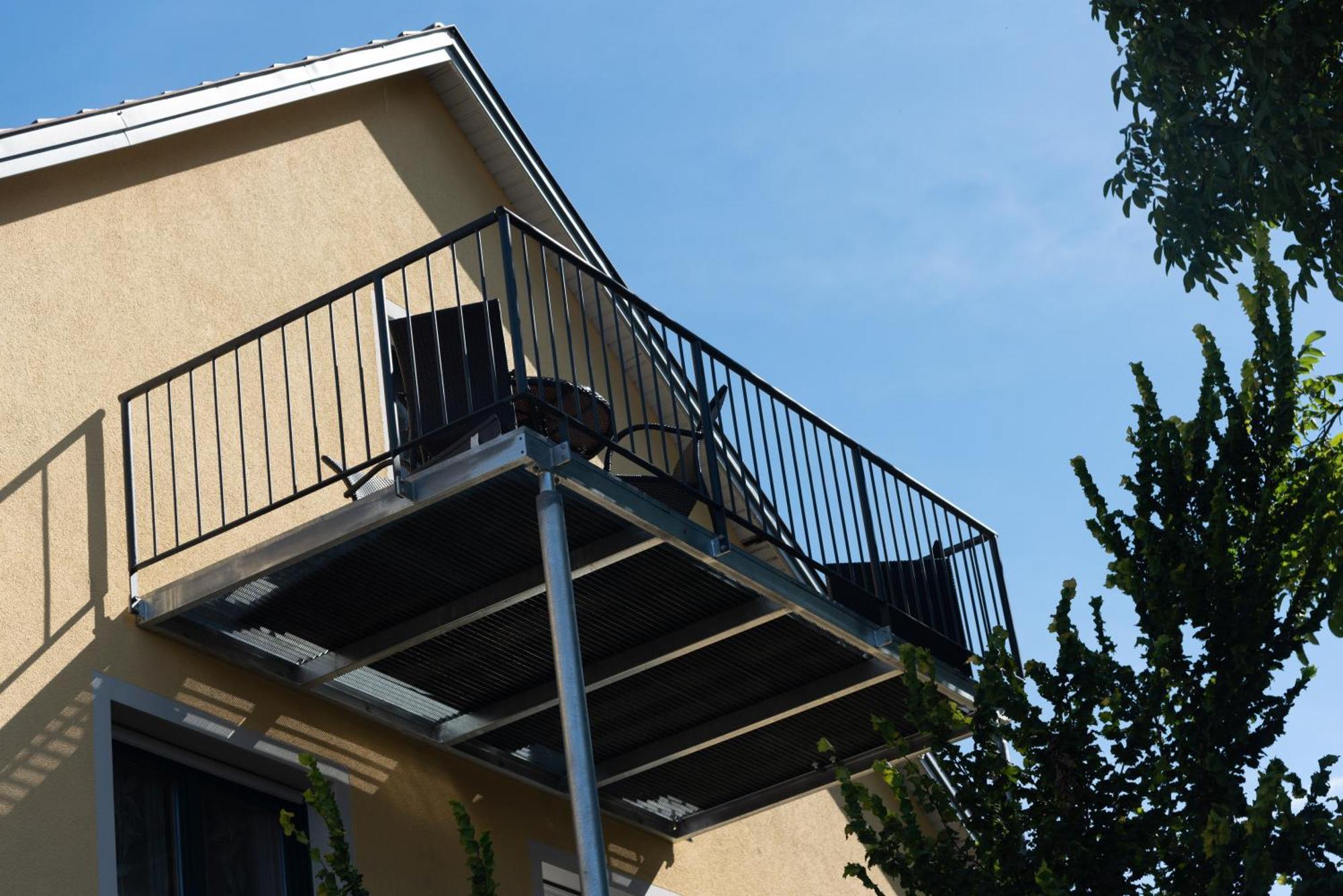 Moderne, Gemuetliche Dg-Wohnung In Ruhiger Lage Neunburg vorm Wald Dış mekan fotoğraf